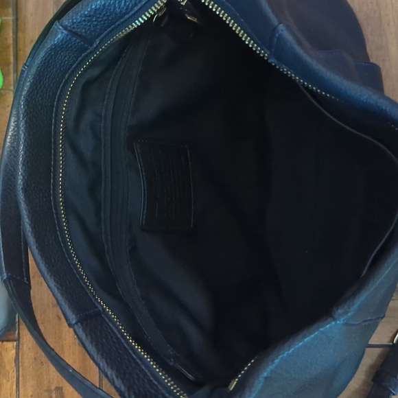 Coach Hand bag - Picture 3 of 9